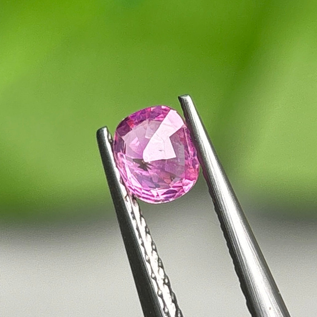 0,35ct Natural Pink Milky Sapphire Vietnam. Cushion Shape. No Treatment Milky Sapphire Luc Yen.