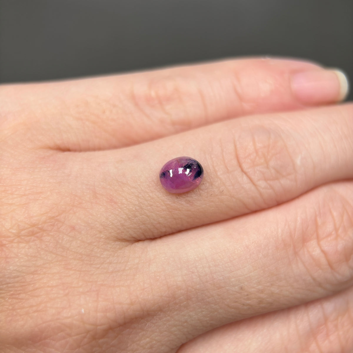 1,71ct Natural Pink Milky Cacbochon Sapphire Viet Nam. No Treatment Sapphire Luc Yen.