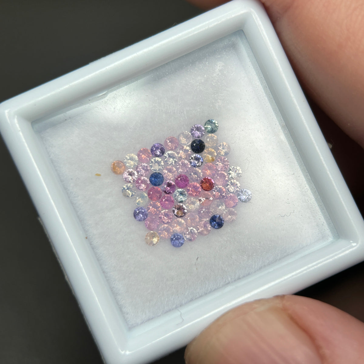 1,0ct/ 58Pcs Natural Sapphire Vietnam, Round Shape, C2 Quality, No Treatment Sapphire Luc Yen.