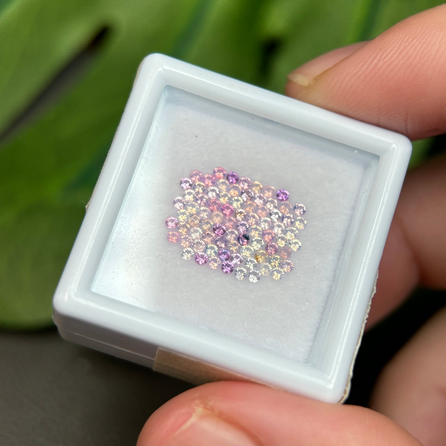 1,0ct/78Pcs Natural Sapphire Vietnam, Round Shape, C1 Quality, No Treatment Sapphire Luc Yen.