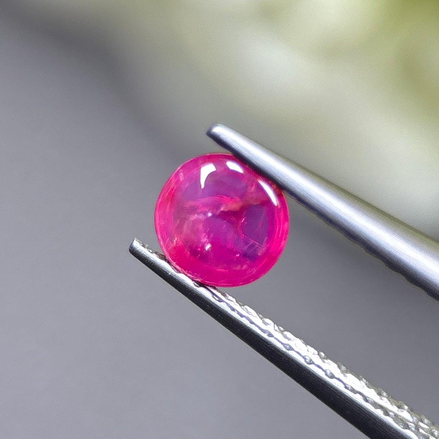 0.55ct Natural Pink Cacbochon Sapphire Viet Nam. No treatment.