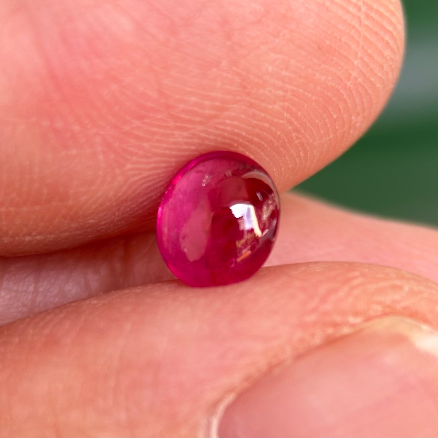 0.94 ct Natural Ruby Viet Nam. Cacbochon Cut. No treatment.