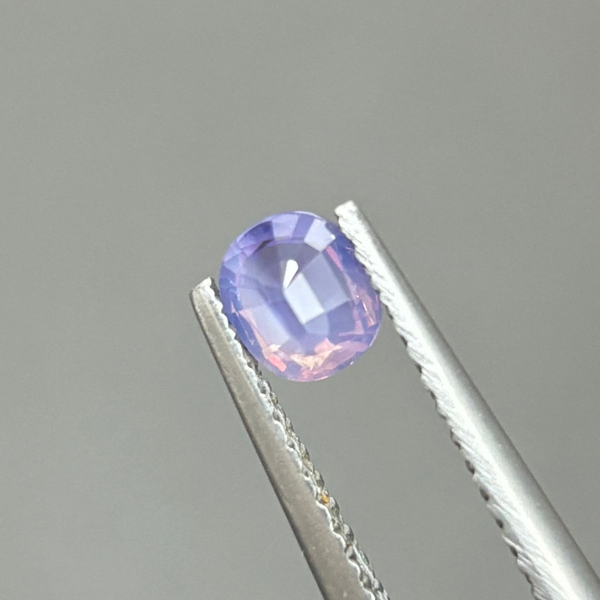 0,42ct Natural Bluish Purle Milky Sapphire Viet Nam. Cushion Shape. No Treatment Milky Sapphire Luc Yen.