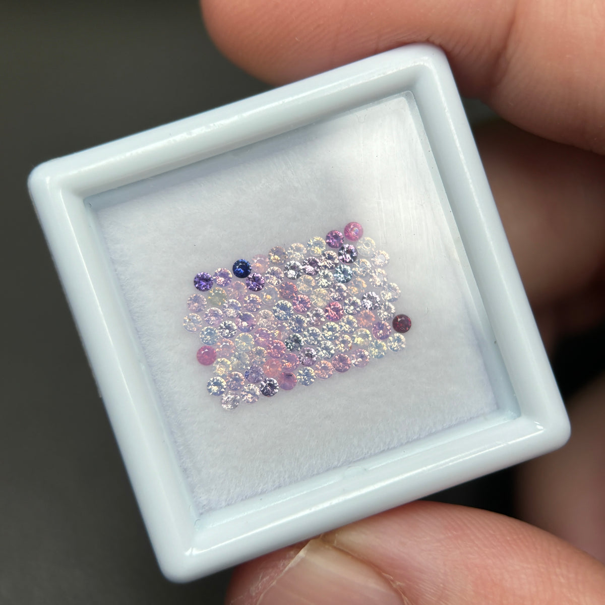 1,0ct/ 82Pcs Natural Sapphire Vietnam, Round Shape, C1 Quality, No Treatment Sapphire Luc Yen.