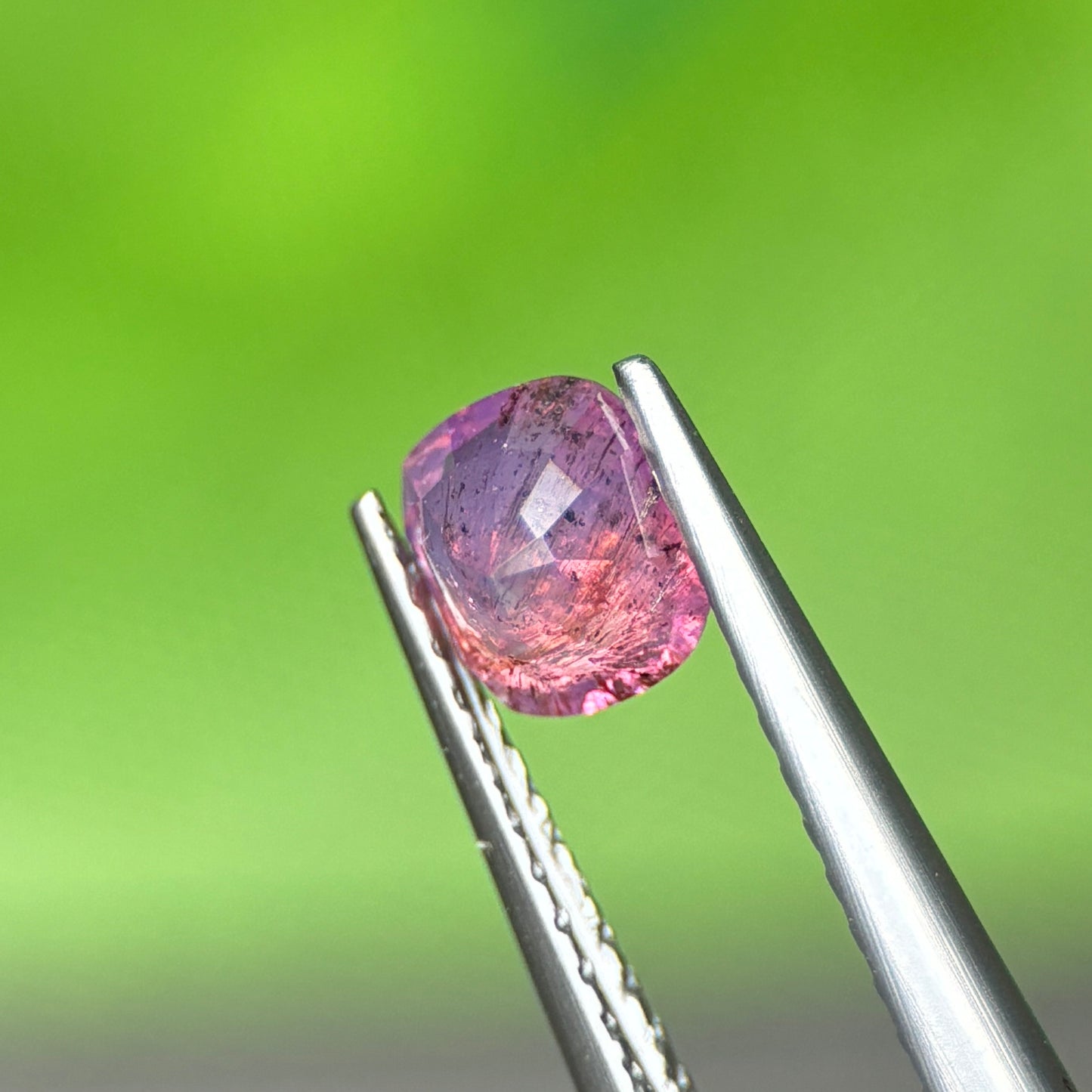 0,68ct Natural Orange Milky Sapphire Vietnam. Cushion Shape. No Treatment Milky Sapphire Luc Yen.
