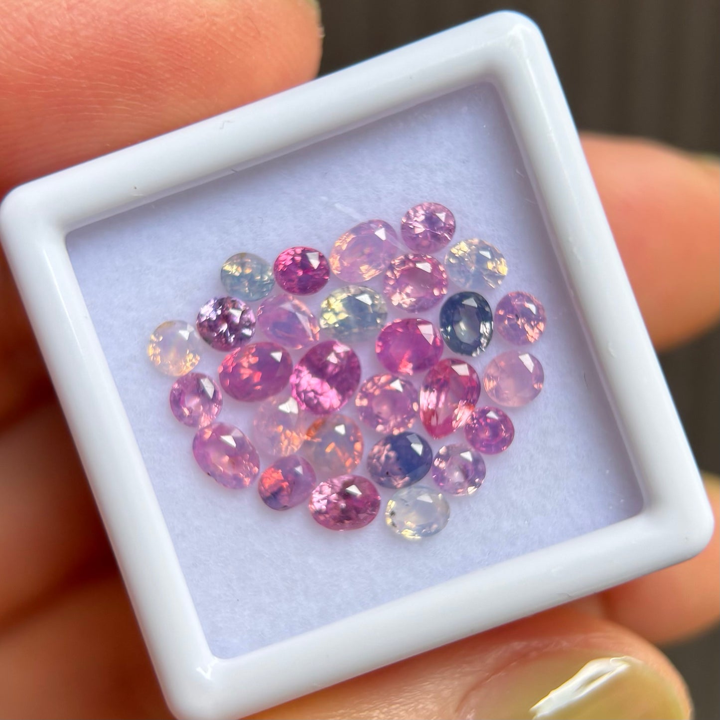 3.97 ct / 28Pcs Natural Milky Sapphire Viet Nam. No treatment.