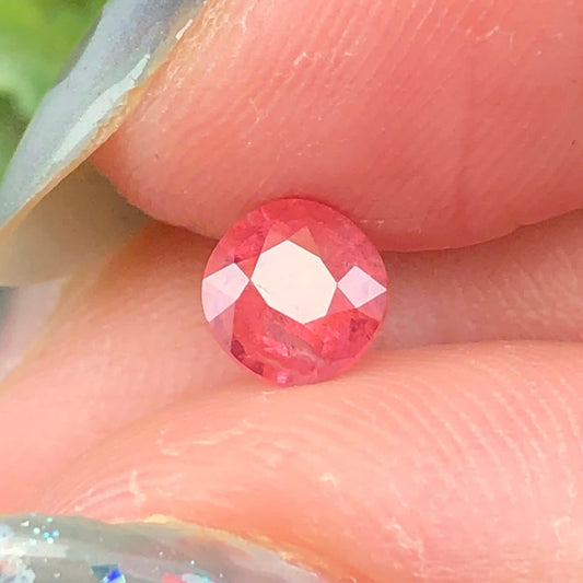 0,52ct Natural Oranghish Pink Spinel Vietnam. Cushion Shape. No Treatment Spinel Luc Yen.