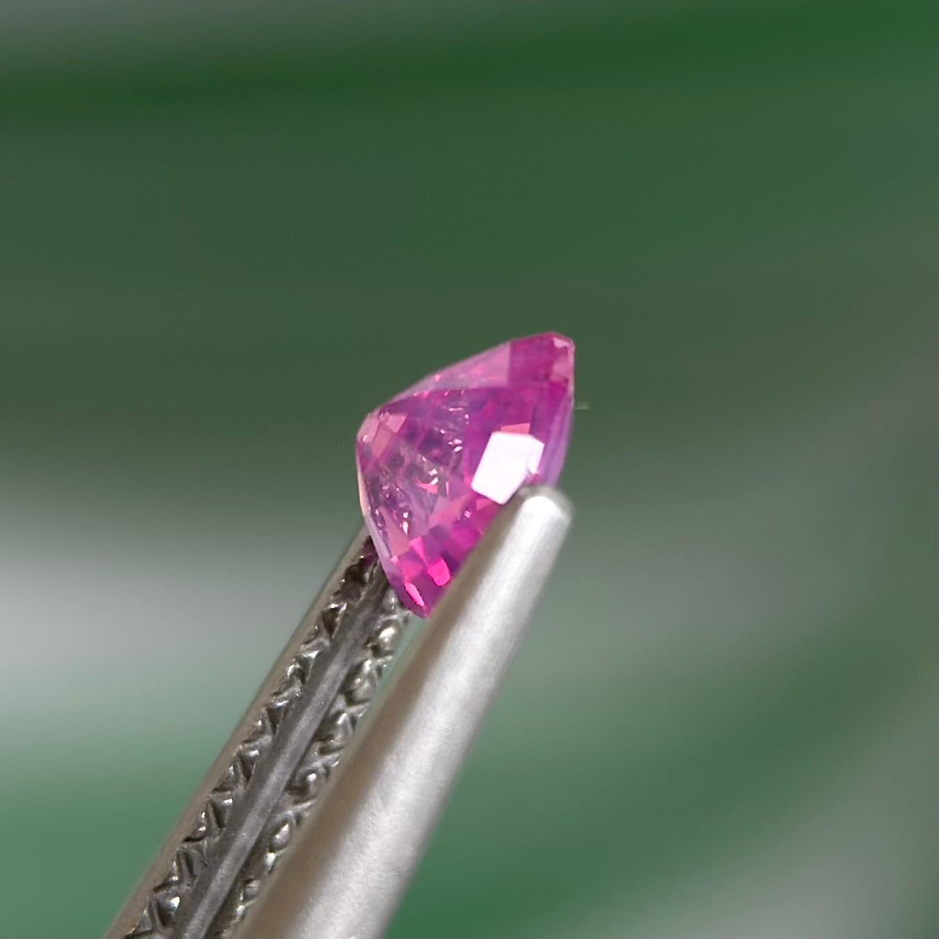 0.44 ct Natural Pink Sapphire Vietnam. Pear Shape. No treatment