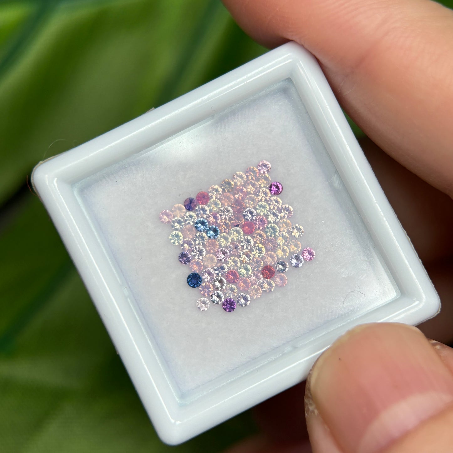 1,0ct/82Pcs Natural Sapphire Vietnam, Round Shape, C1 Quality, No Treatment Sapphire Luc Yen.