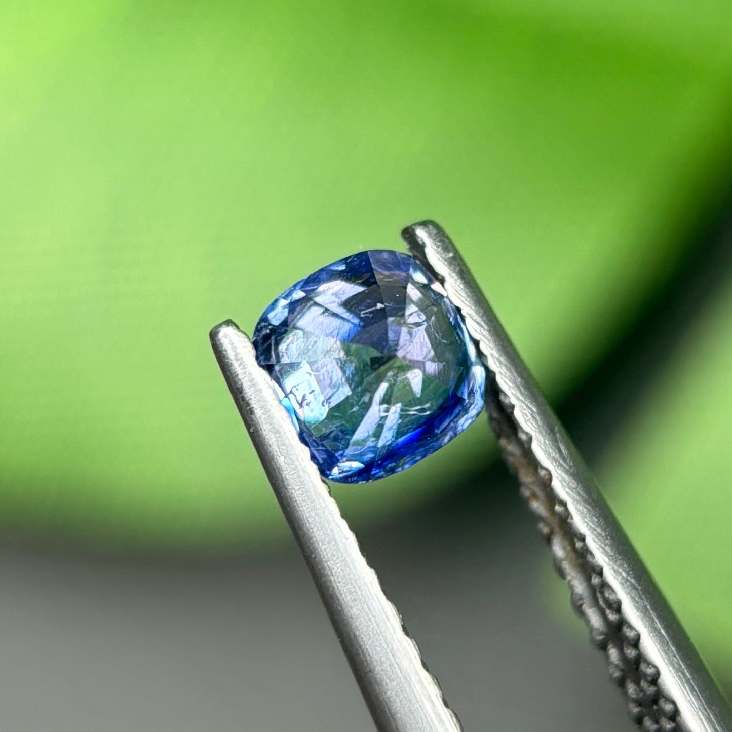 0,65 Natural Blue Sapphire Viet Nam. Cushion Shape. No Treatment Sapphire Luc Yen.
