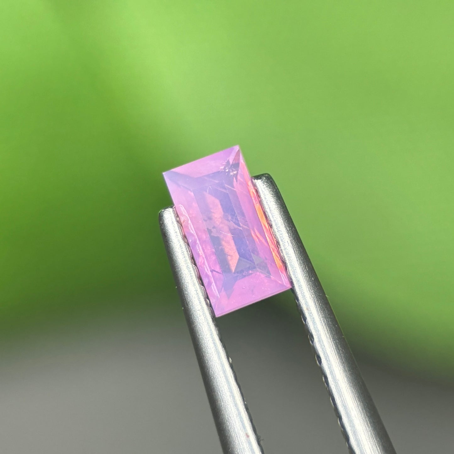 0,47 Natural Pink Milky Sapphire Vietnam. Emerald Shape. No Treatment Milky Sapphire Luc Yen.