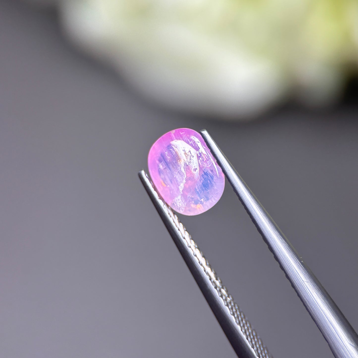 1.50ct Natural Pink Cacbochon Sapphire Viet Nam. No treatment.