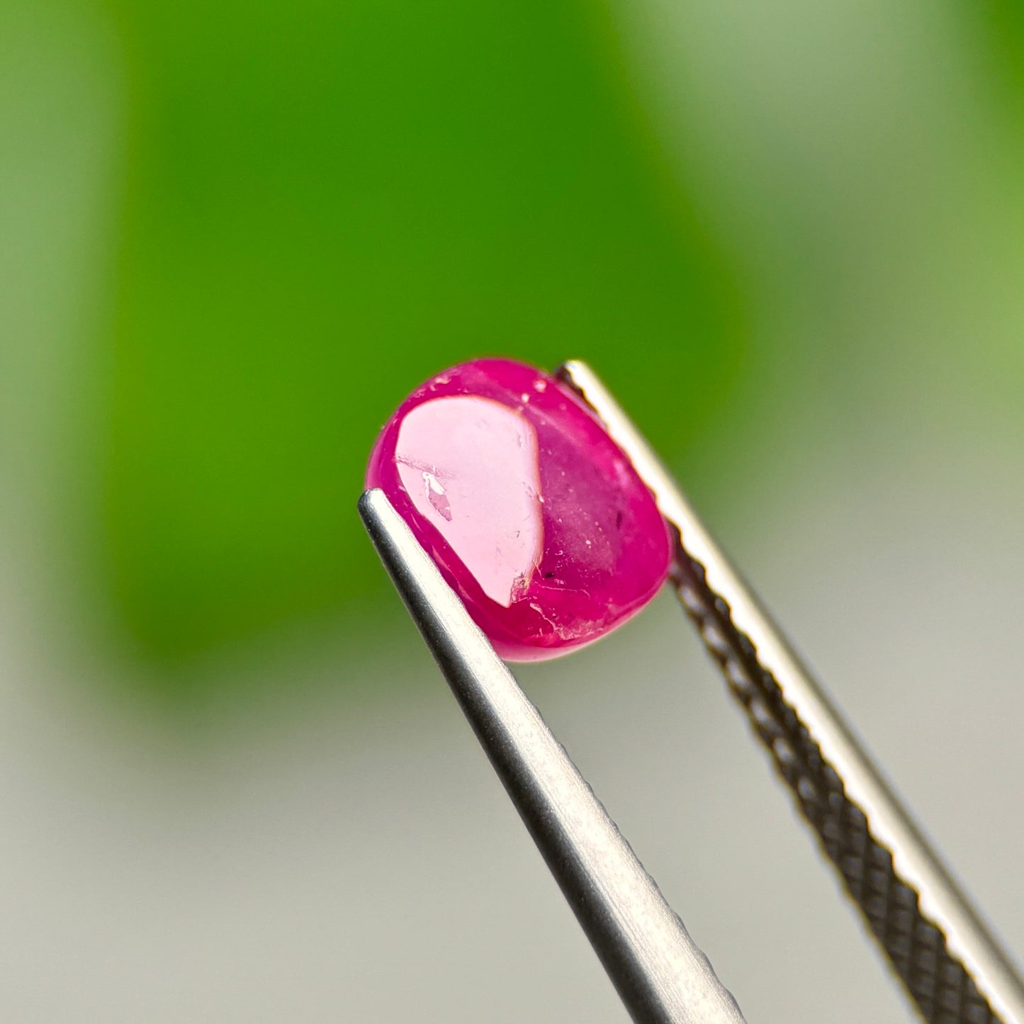 1,45ct Natural Ruby Cacbochon Viet Nam. No treatment Ruby Luc Yen.