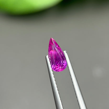 1,06ct Natural Purple Sapphire Vietnam. Pear Shape. No Treatment Sapphire Luc Yen.