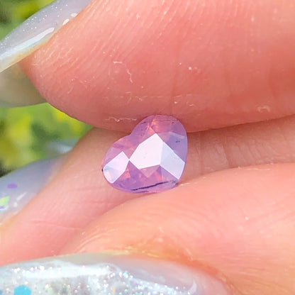 0,74ct Natural Pinkish Purple Milky Sapphire Vietnam. Heart Shape. No Treatment Milky Sapphire Luc Yen.
