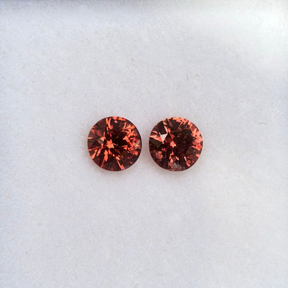 0,59ct/2Pcs Natural Brownish Orange Spinel Vietnam. Round Shape.