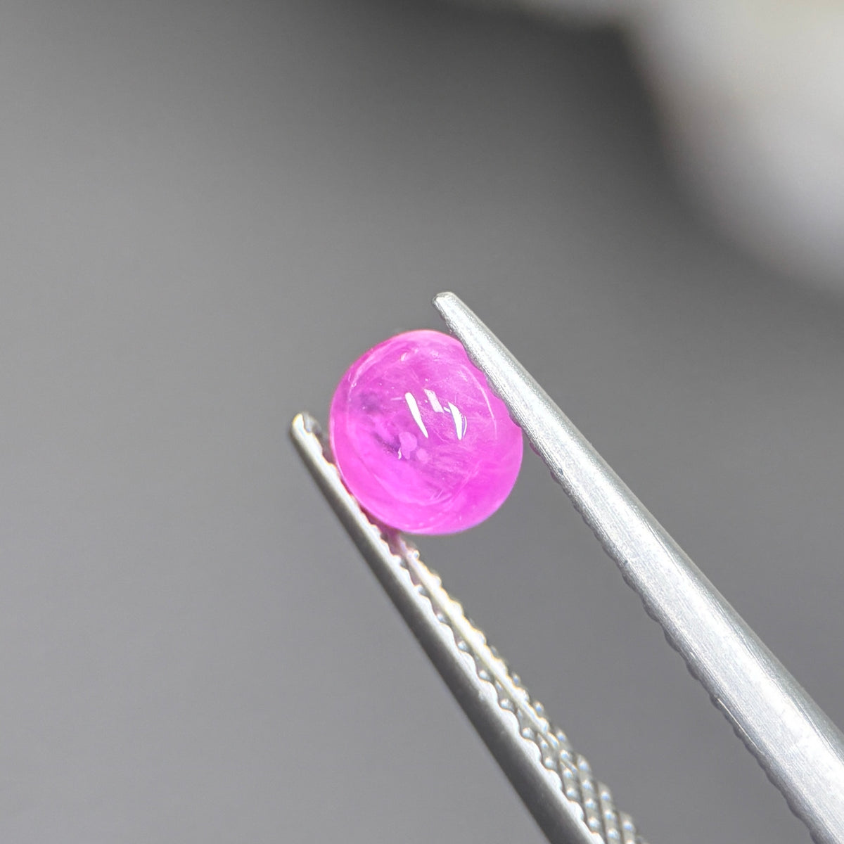 0,69ct Natural Pink Cabochon Sapphire Viet Nam. No Treatment Sapphire Luc Yen.
