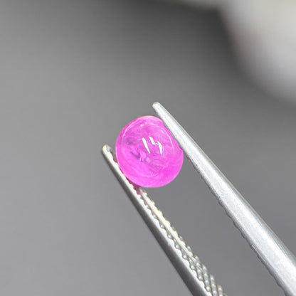 0,69ct Natural Pink Cabochon Sapphire Viet Nam. No Treatment Sapphire Luc Yen.