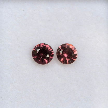 0,52 ct/ 2Pcs Natural Brownish Pink Spinel Vietnam. Round Shape.