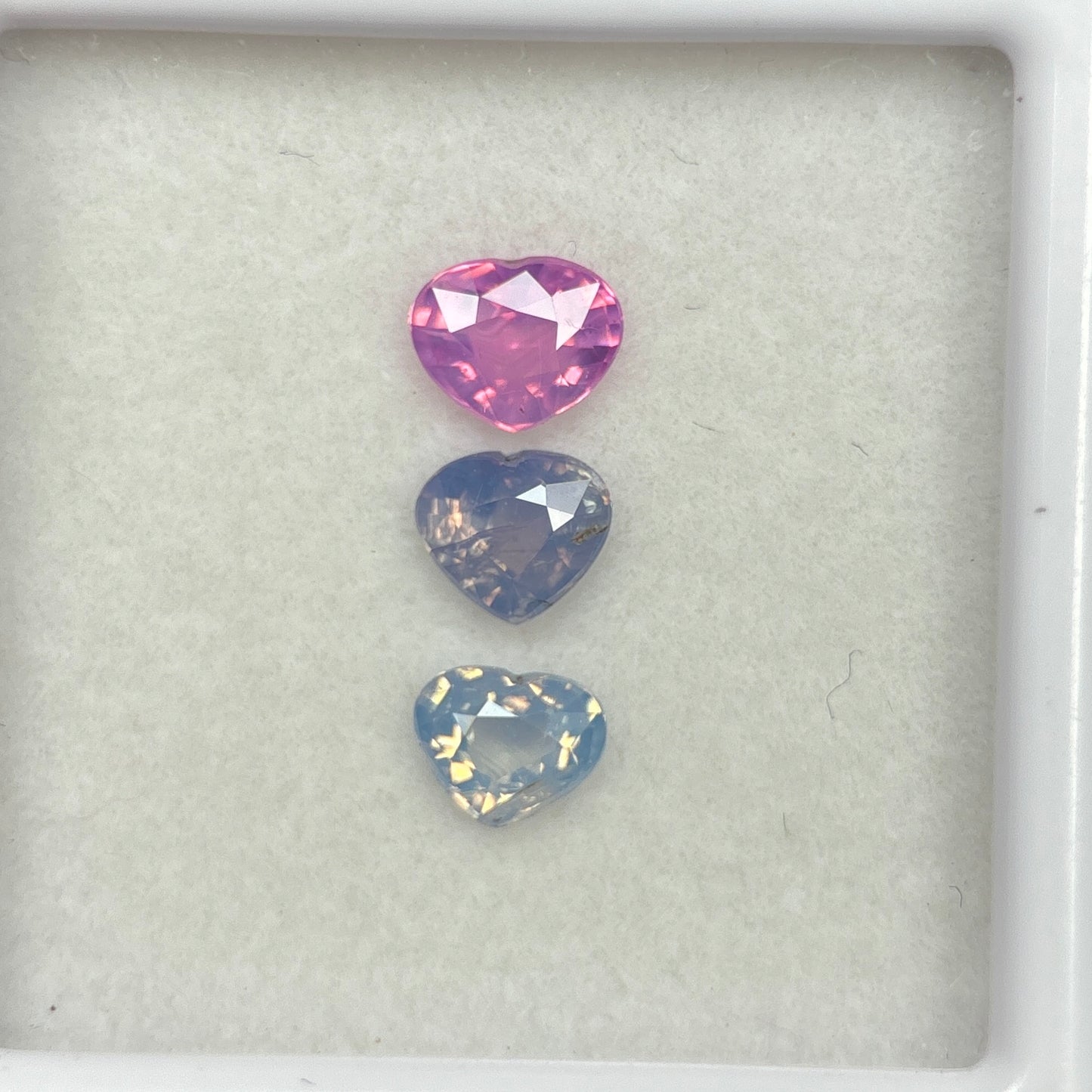 1,14ct/ 3Pcs Natural Milky Sapphire Viet Nam. Heart Shape. No Treatment Milky Sapphire Luc Yen.