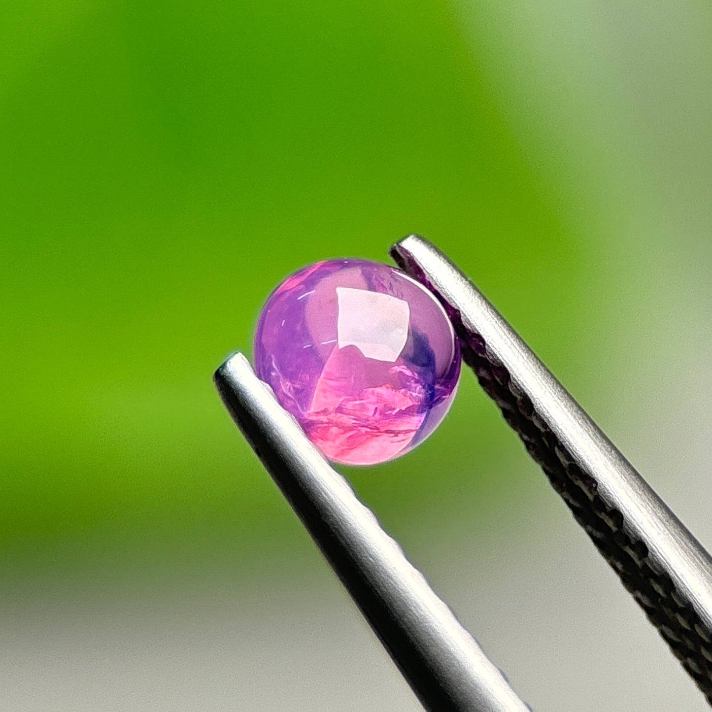 0.57ct Natural Purplish Pink Cacbochon Sapphire Viet Nam. No treatment.