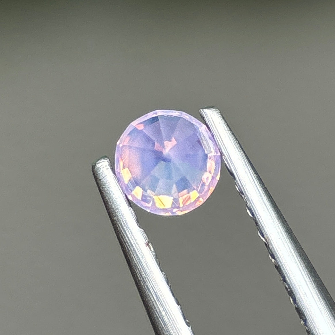 0,36ct Natural Pink Milky Sapphire Vietnam. Round Shape. No Treatment Milky Sapphire Luc Yen.