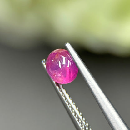 0.79ct Natural Pink Cacbochon Sapphire Viet Nam. No treatment.