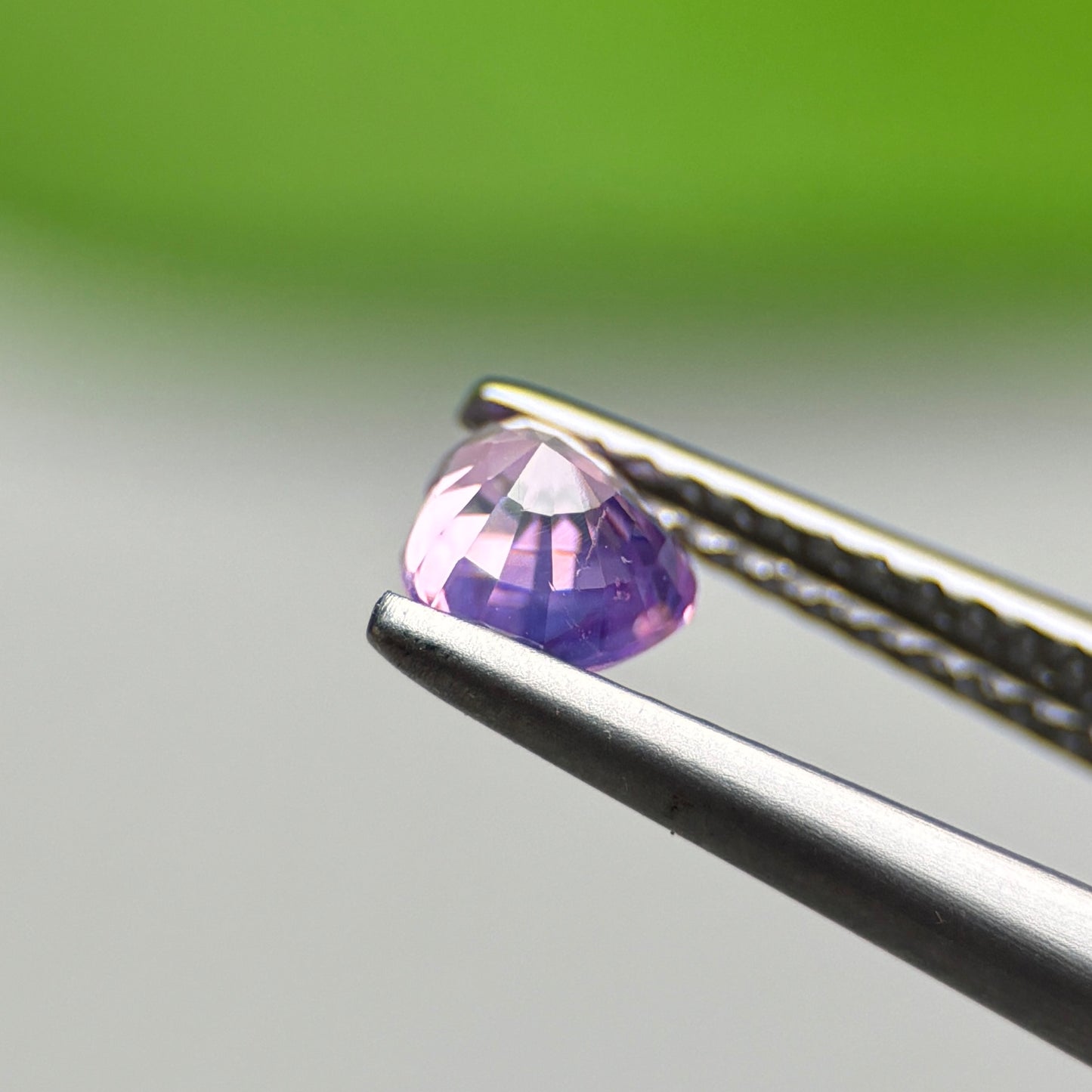 0.62ct Natural Pinkish Purple Sapphire Vietnam. Heart Shape. No treatment.