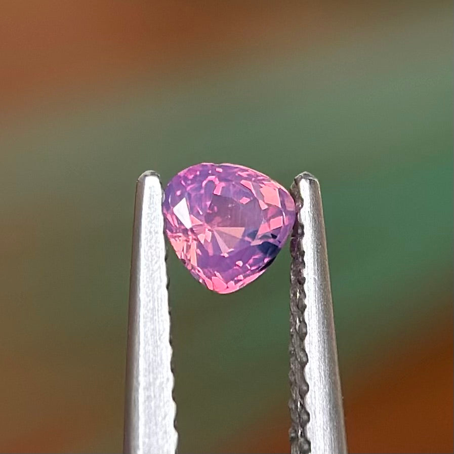 0.33 ct Natural Pink Sapphire Vietnam. Triangle Shape. No Treatment.