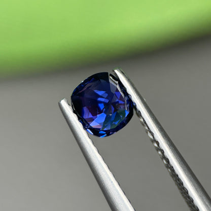 0,86ct Natural Blue Sapphire Vietnam. Cushion Shape. No Treatment Sapphire Luc Yen.
