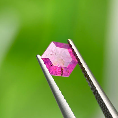 1,16ct Natural Pink Milky Sapphire Vietnam. Freeform. No Treatment Milky Sapphire Luc Yen.