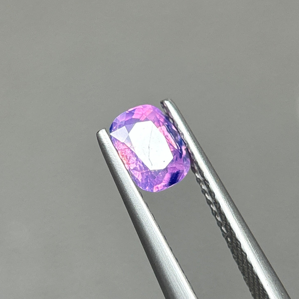 1,0ct Natural Pink Milky Sapphire Vietnam. Cushion Shape. No Treatment Milky Sapphire Luc Yen.