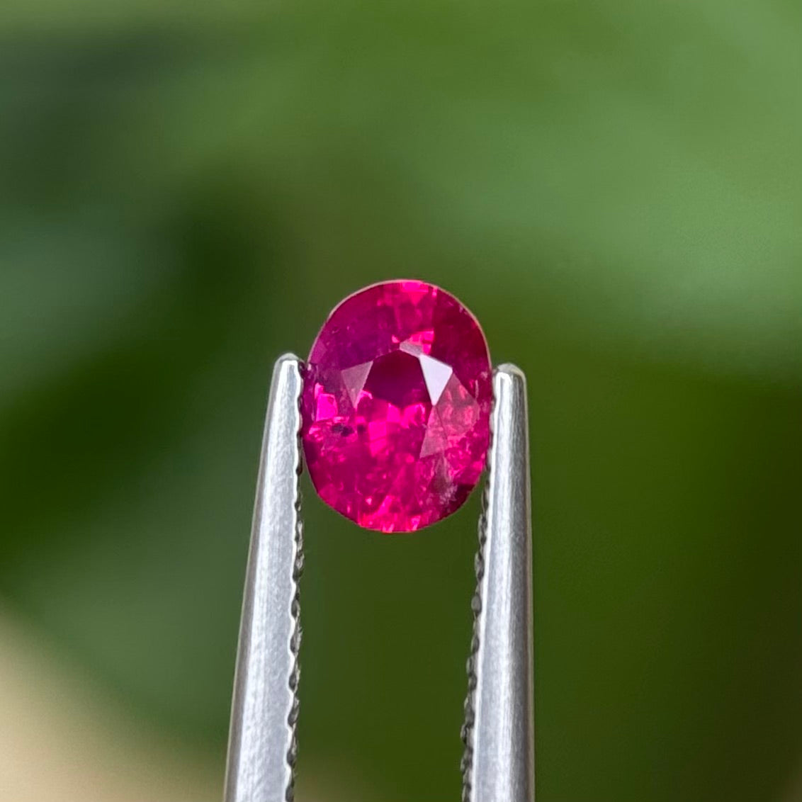 0.60 ct Natural Ruby Viet Nam. Oval Shape. No treatment.