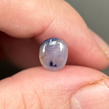 2,52ct Natural White Milky Cabochon Sapphire Viet Nam. No Treatment Sapphire Luc Yen.