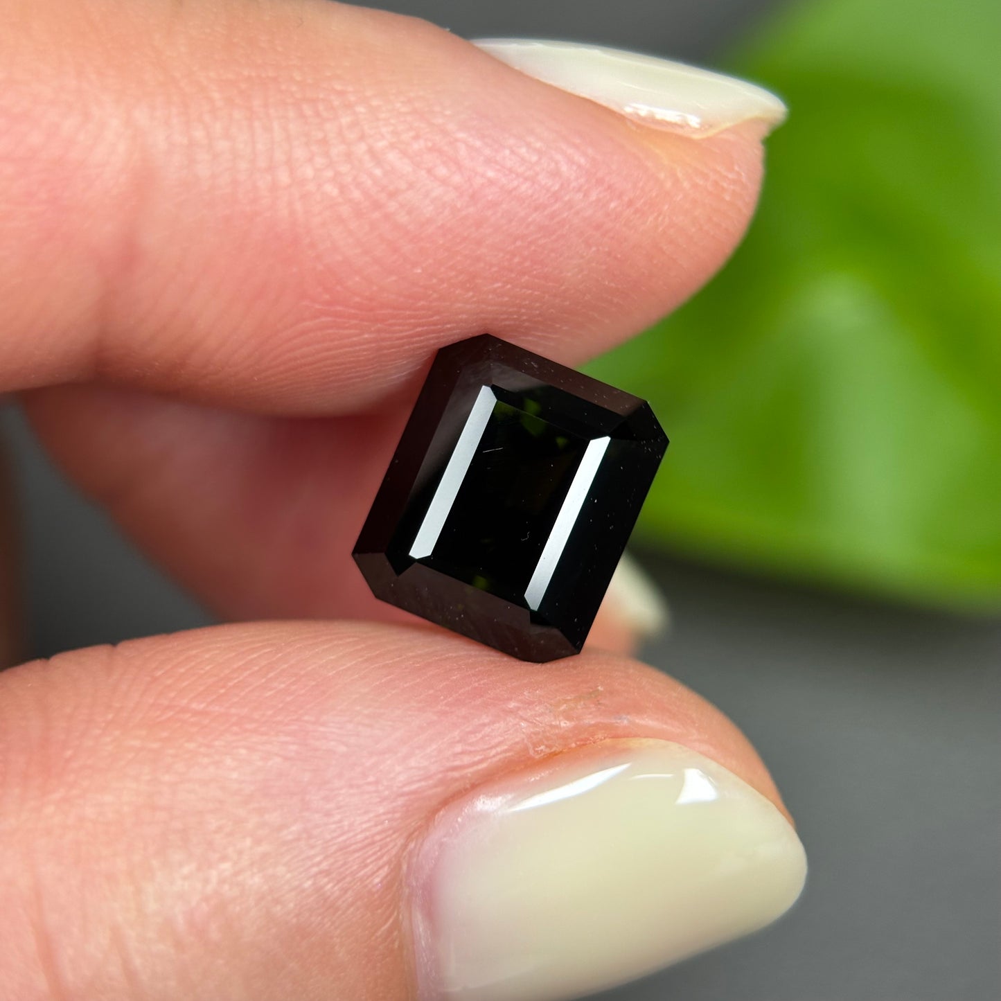 4,0ct Natural Dak Green Tourmaline Vietnam. Emerald Shape. No Treatment, No Heat Tourmaline Luc Yen.