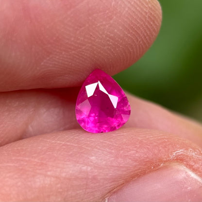 0.81 ct Natural Ruby Viet Nam. Pear Shape. No treatment.