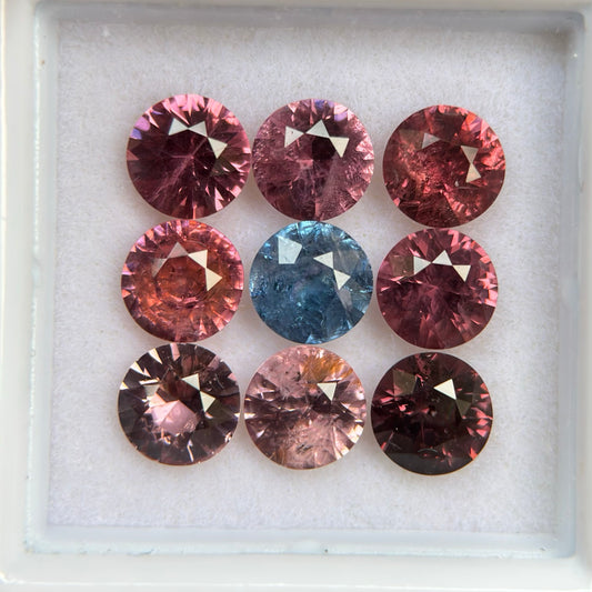 5,65ct/9Pcs Natural Mix Color Spinel Vietnam. Round Shape.