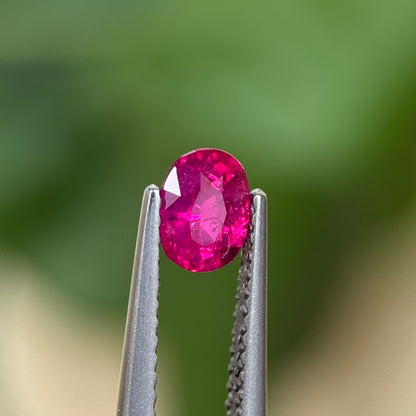 0.60 ct Natural Ruby Viet Nam. Oval Shape. No treatment.