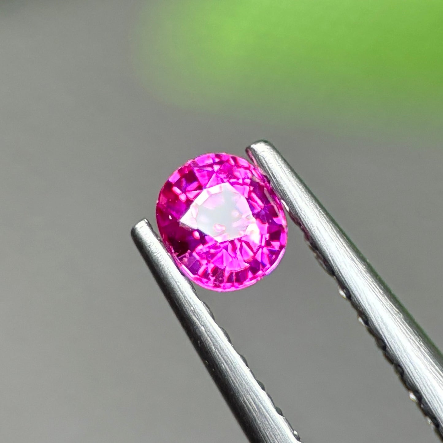 0,29ct Natural Pink Sapphire Viet Nam. Cushion Shape. No Treatment Sapphire Luc Yen.