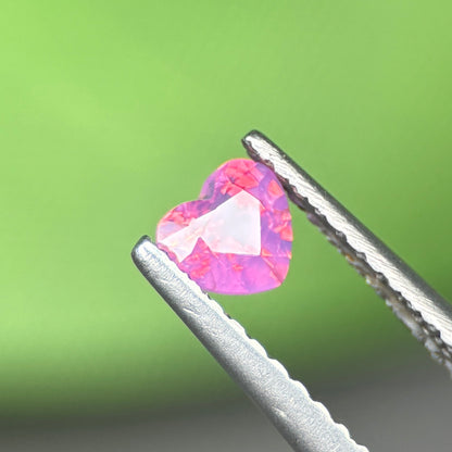 0,34 Natural Pink Milky Sapphire Vietnam. Heart Shape. No Treatment Milky Sapphire Luc Yen.