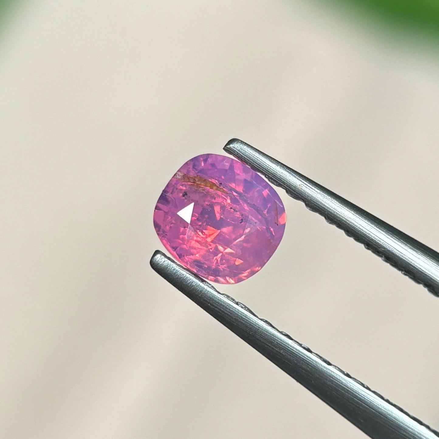 0,61ct Natural Pink Milky Sapphire Vietnam. Cushion Shape. No Treatment Milky Sapphire Luc Yen.