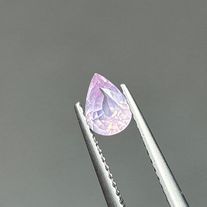 0,47ct Natural Pink Milky Sapphire Viet Nam. Pear Shape. No Treatment Milky Sapphire Luc Yen.