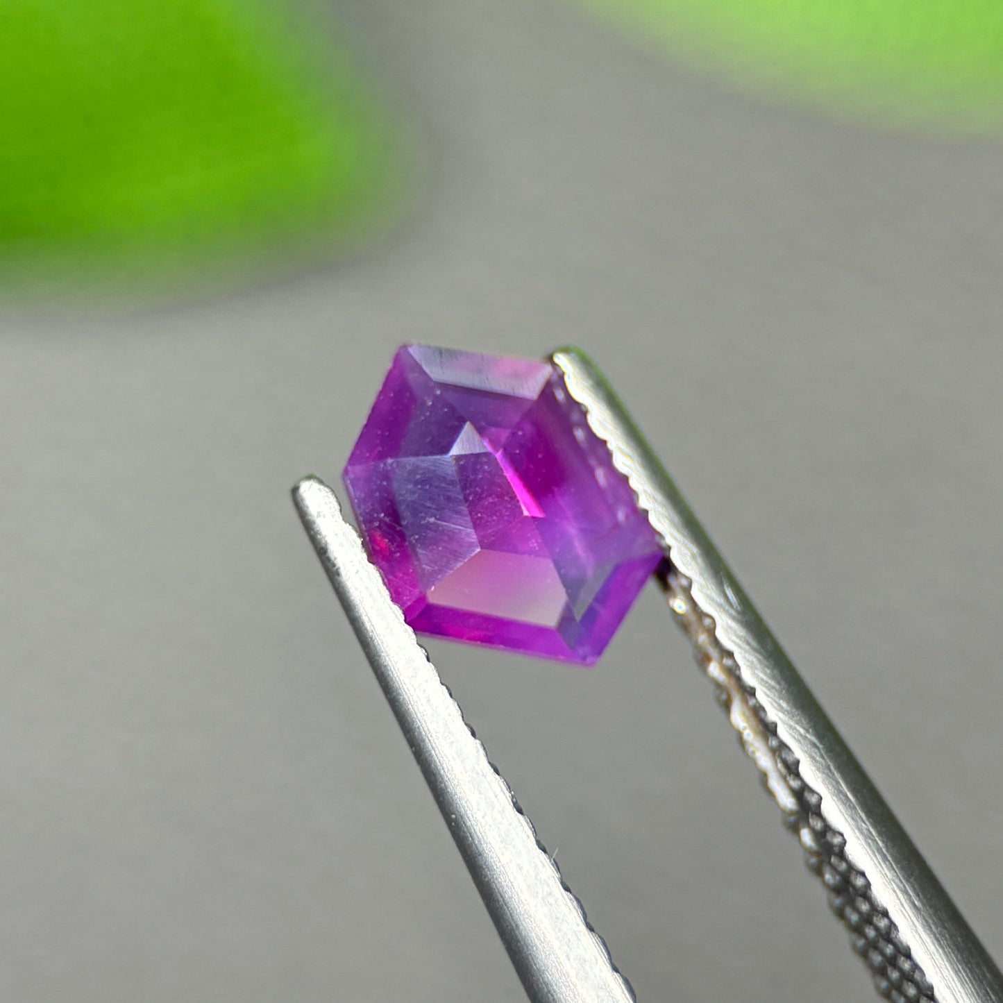 0,71 Natural Purplish Pink Milky Sapphire Vietnam. Freeform. No Treatment Milky Sapphire Luc Yen.
