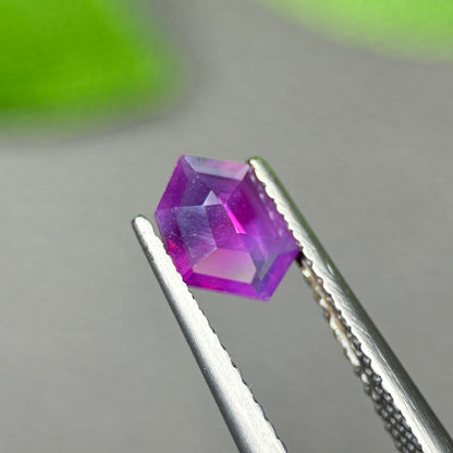 0,71 Natural Purplish Pink Milky Sapphire Vietnam. Freeform. No Treatment Milky Sapphire Luc Yen.