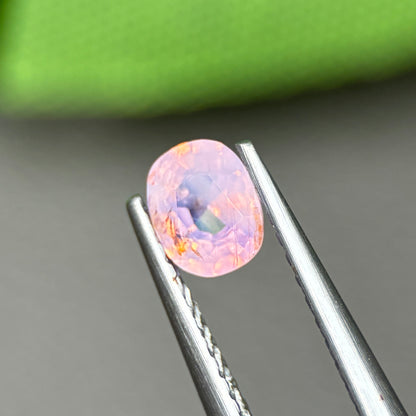 0,48ct Natural Pink Milky Sapphire Vietnam. Cushion Shape. No Treatment Milky Sapphire Luc Yen.