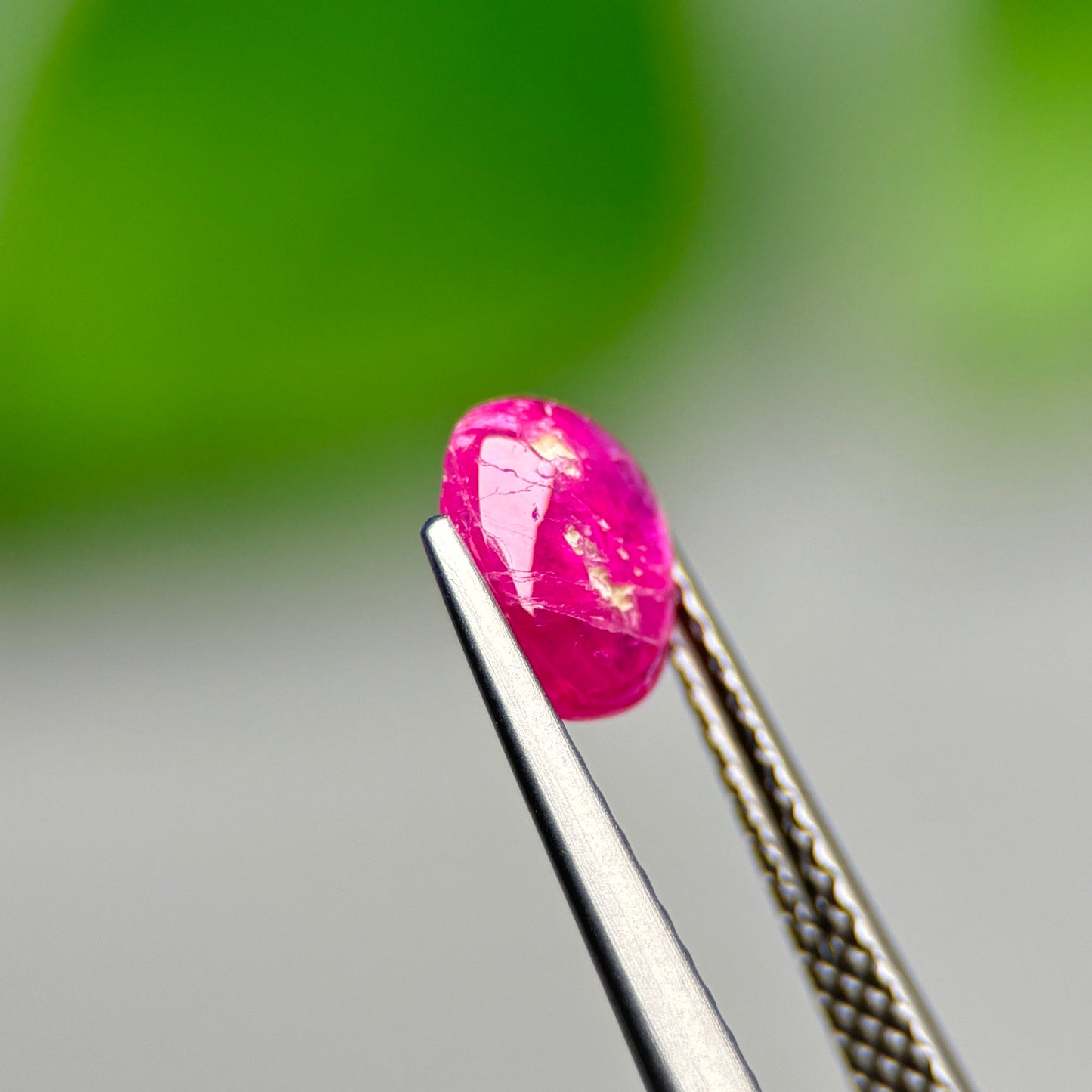 0,94ct Natural Ruby Cacbochon Viet Nam. No treatment Ruby Luc Yen.