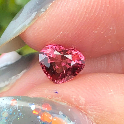 0,88ct Natural Brownish Pink  Spinel Vietnam. Heart Shape. No Treatment Spinel Luc Yen.