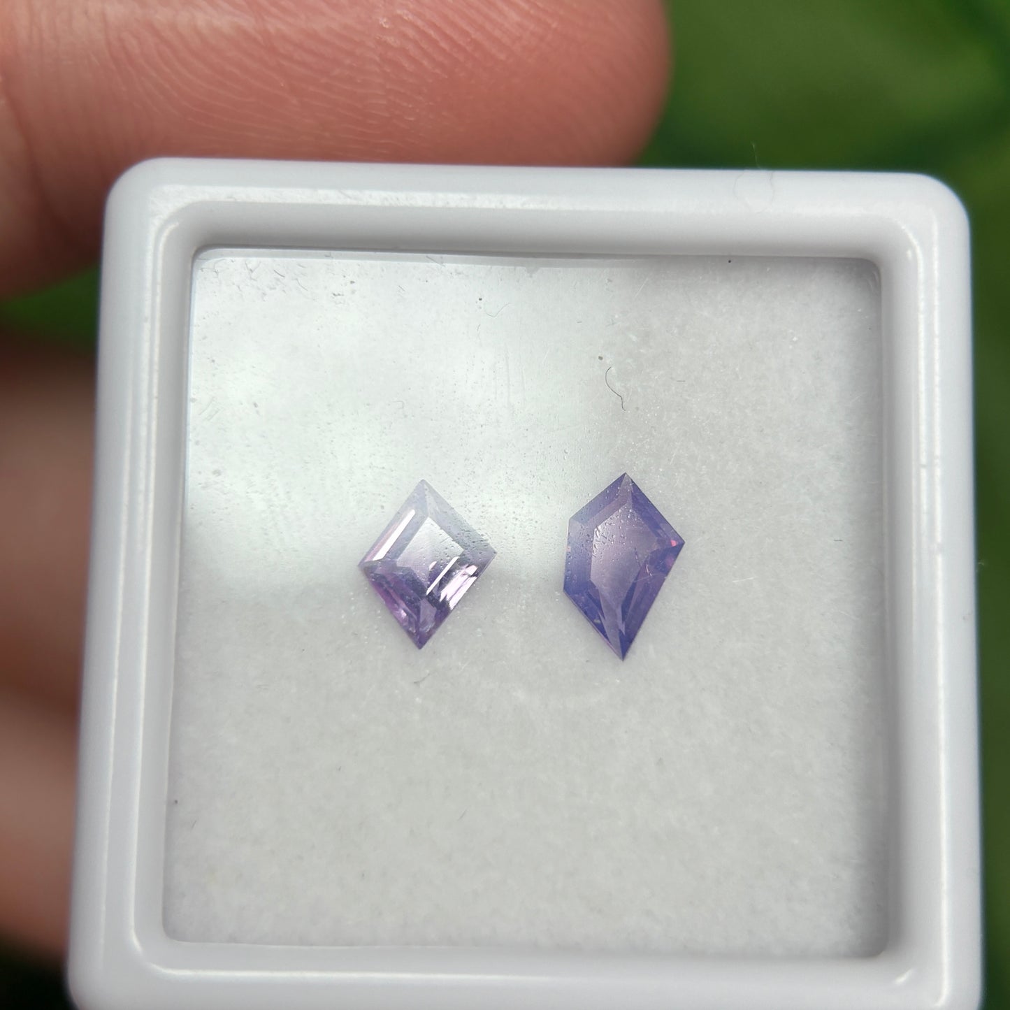 0,68ct/2Pcs Natural Purple Milky Sapphire Vietnam. Freeform. No Treatment Milky Sapphire Luc Yen.