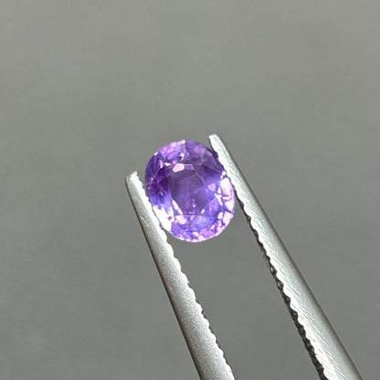 0,70ct Natural Purple Sapphire Vietnam. Cushion Shape. No Treatment Sapphire Luc Yen.