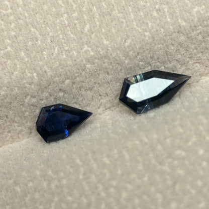 1,26ct/2Pcs Natural Blue & Dak Green Milky Sapphire Vietnam. Freeform. No Treatment Milky Sapphire Luc Yen.